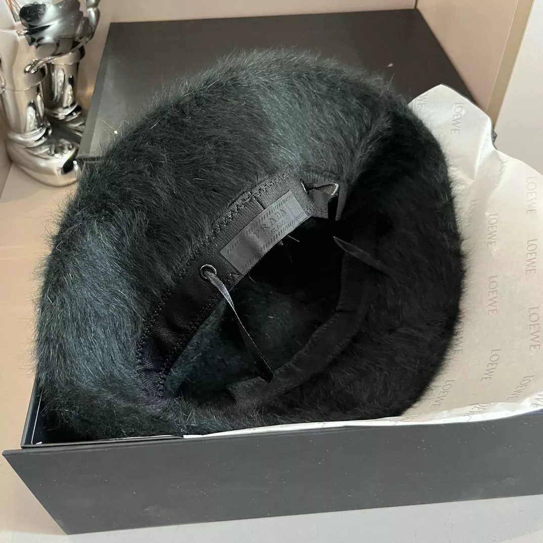 Prada Caps Functional 883