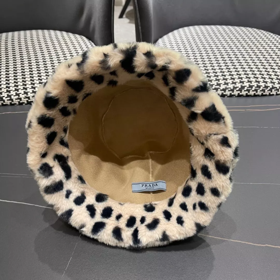 Prada Caps HighQuality 8719