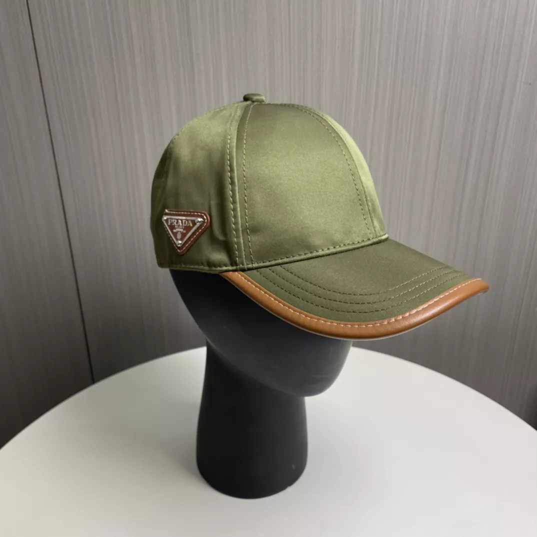 Prada Caps Modern 1644