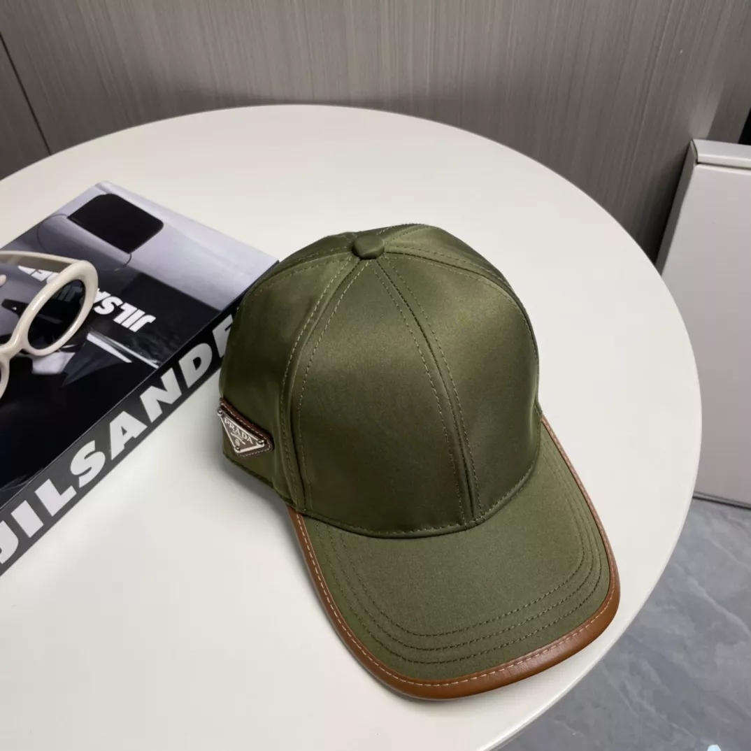 Prada Caps Modern 1644
