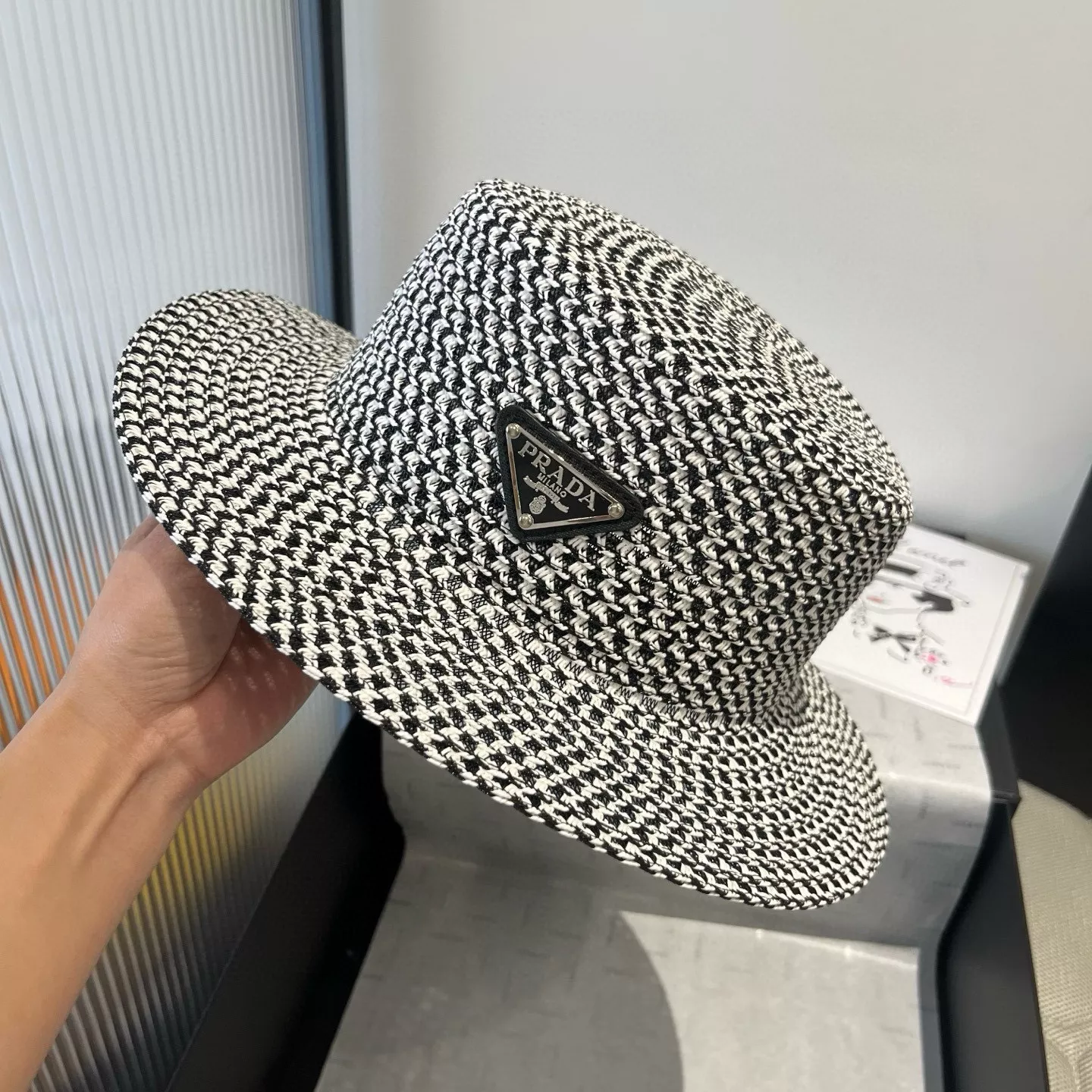 Prada Caps Modern 3743