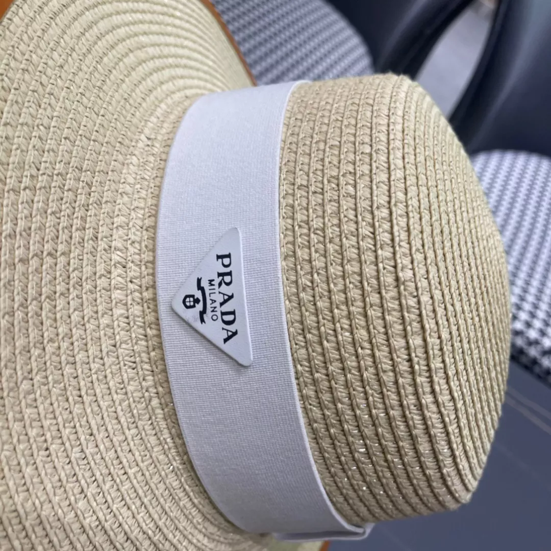 Prada Caps ModernLook 8132