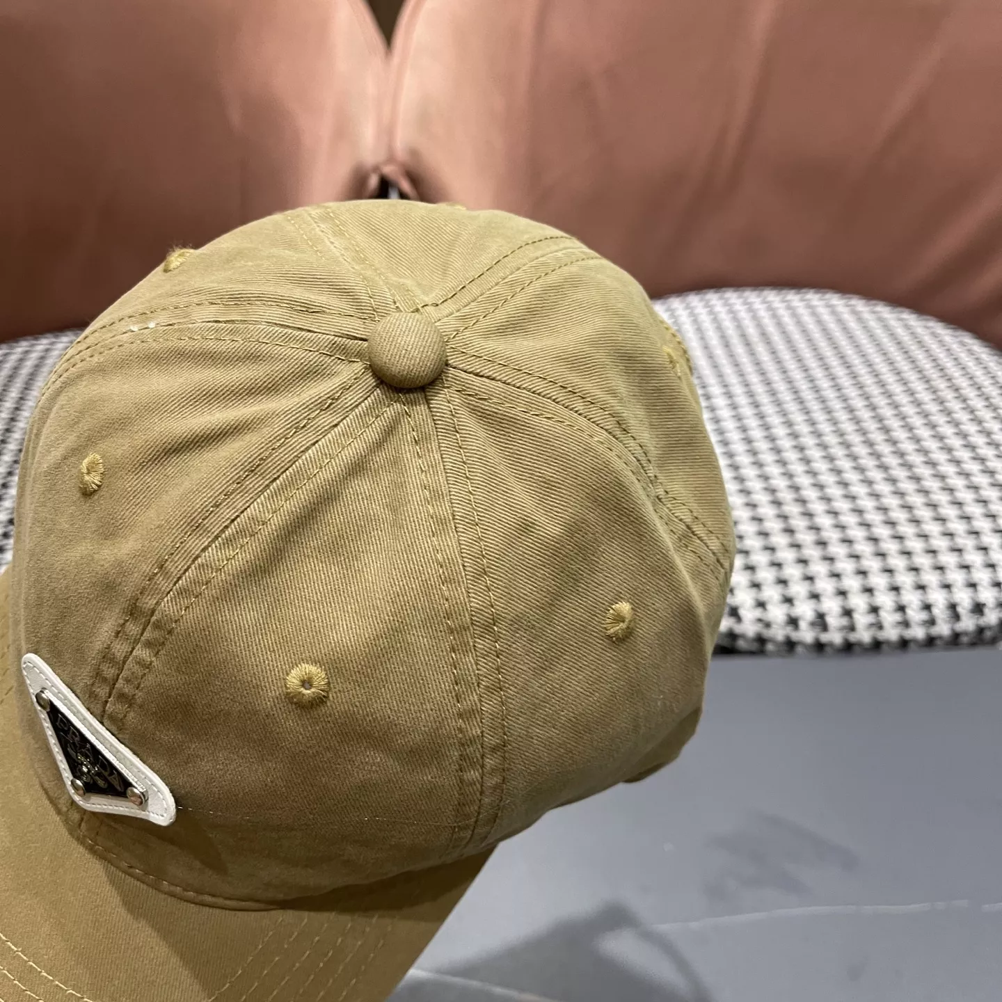 Prada Caps NewStyle 5619