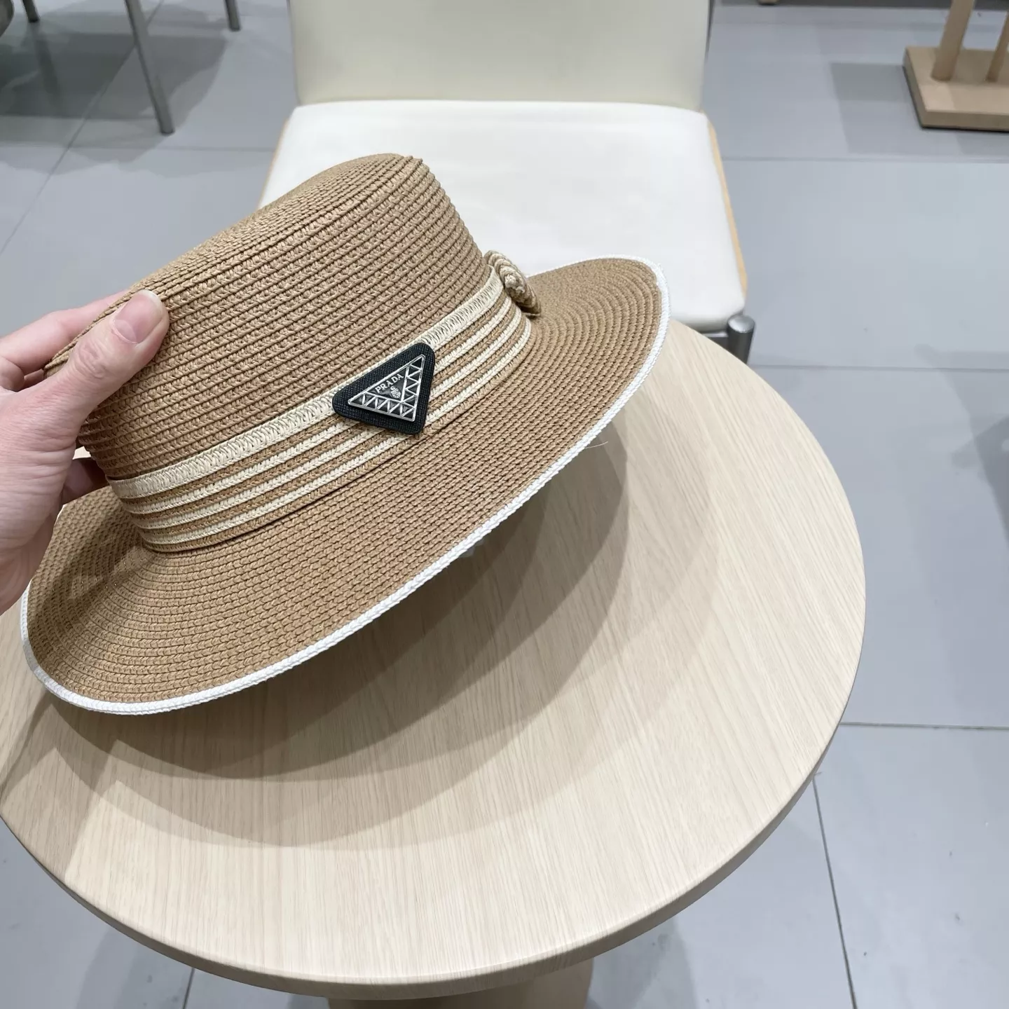 Prada Caps NewStyle 7049