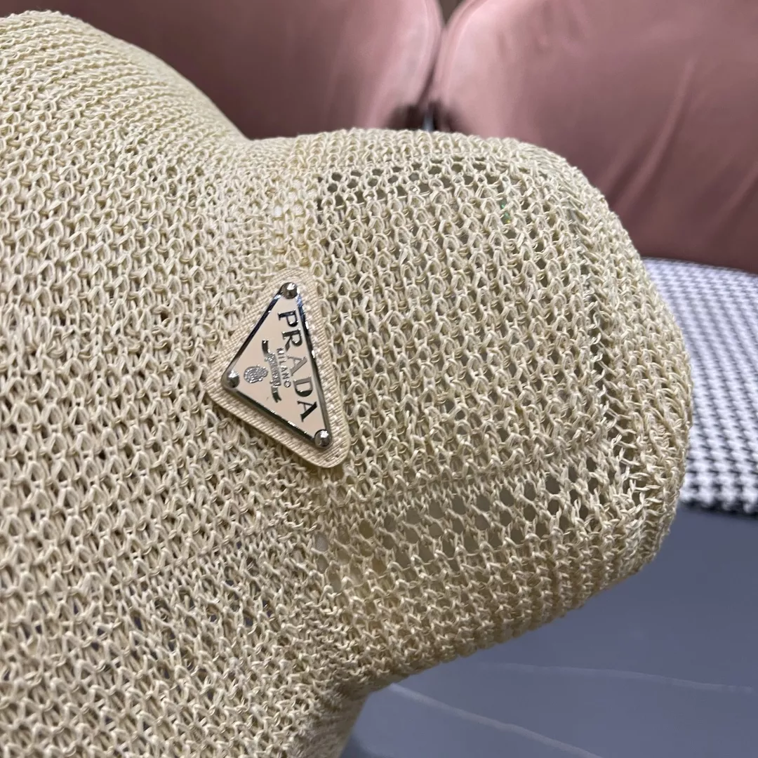 Prada Caps NewStyle 7549