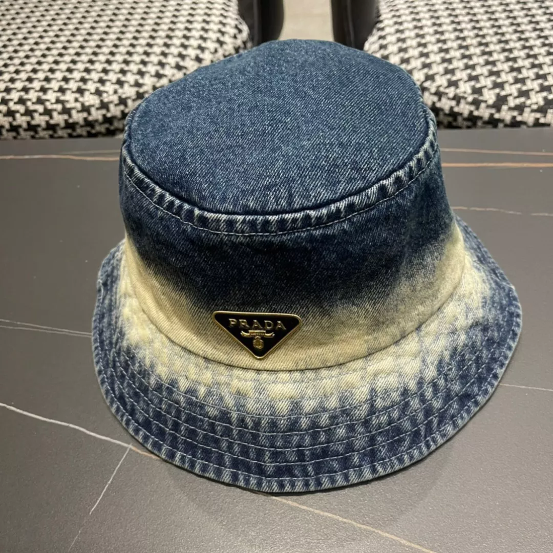 Prada Caps Practical 9033