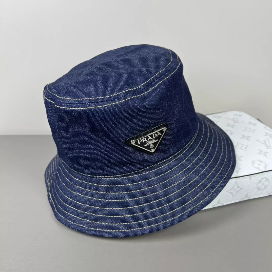 Prada Caps Resilient 1691