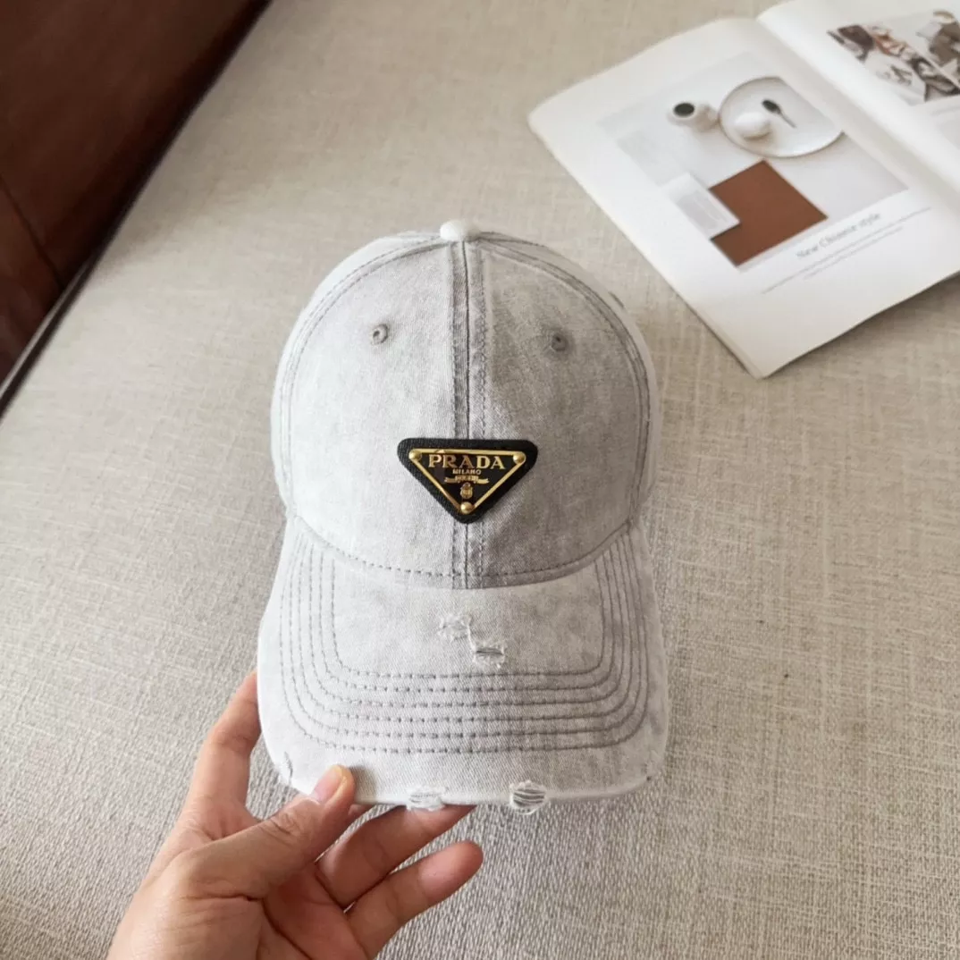 Prada Caps Sleek 1816