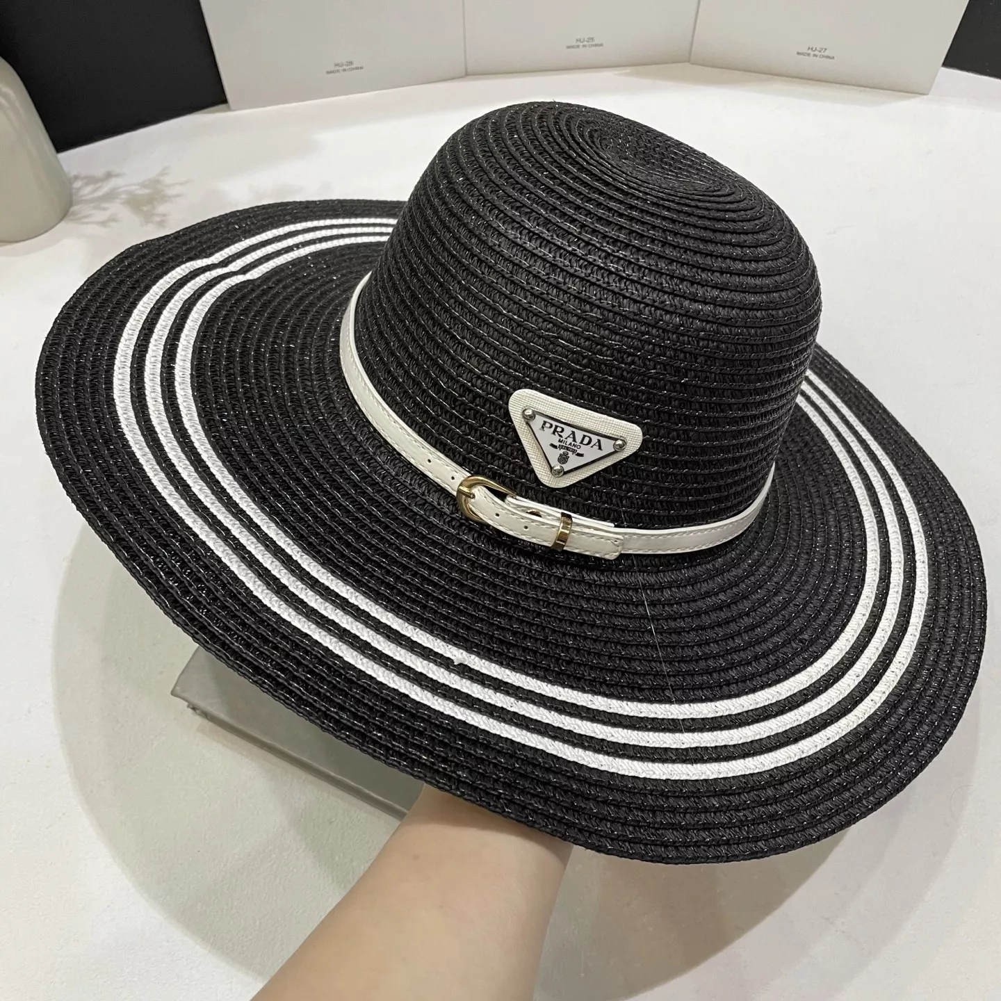 Prada Caps Sleek 4802