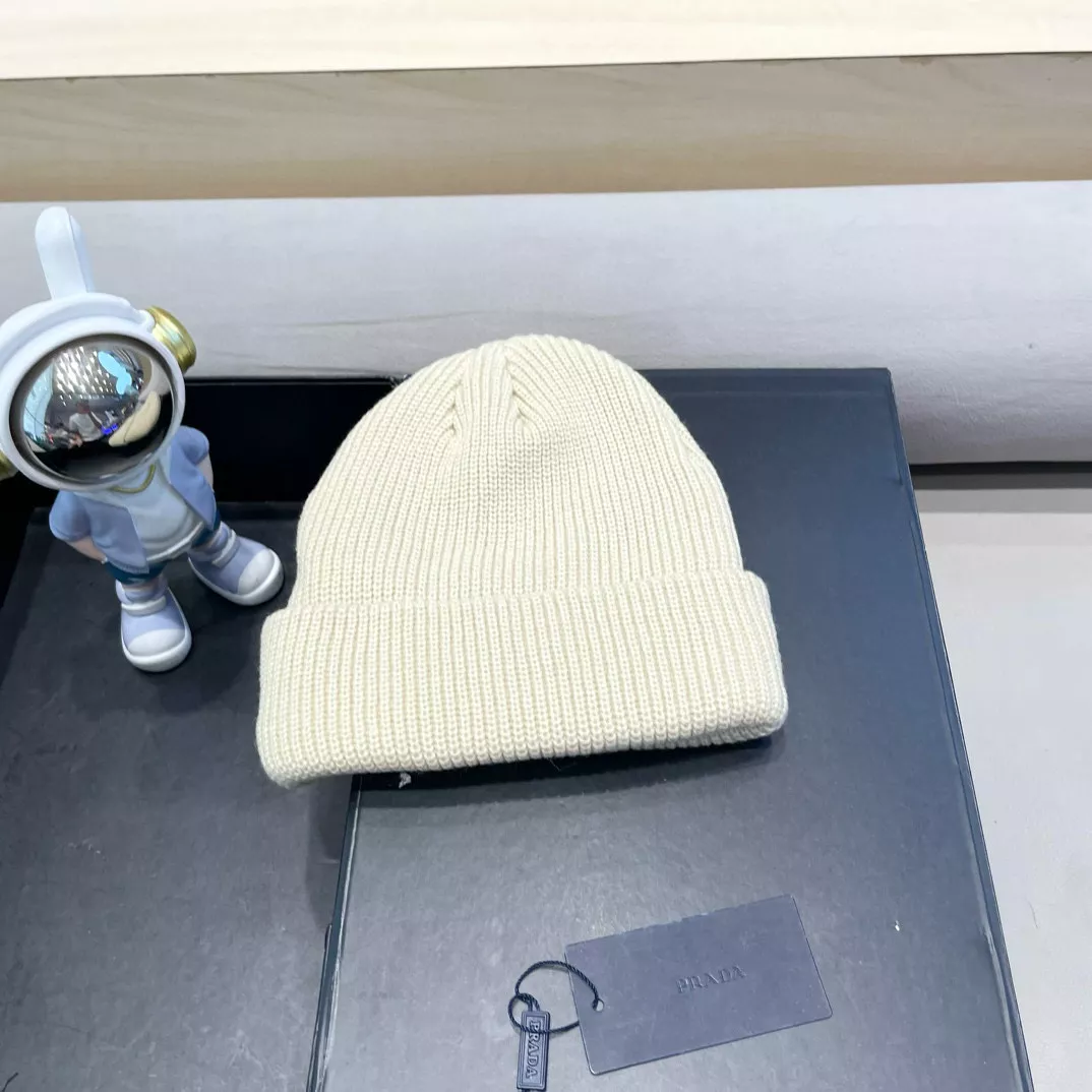 Prada Caps Sophisticated 936
