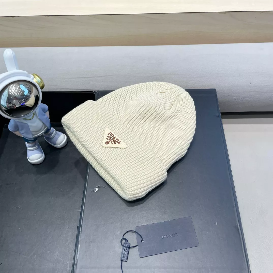 Prada Caps Sophisticated 936