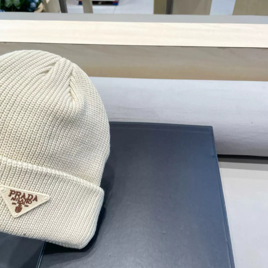 Prada Caps Sophisticated 936
