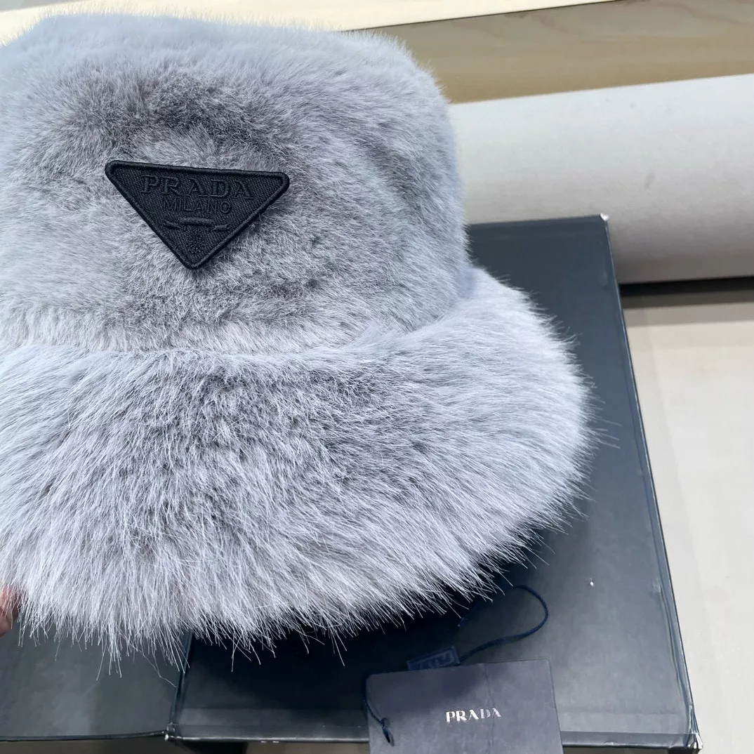 Prada Caps TopPick 4686