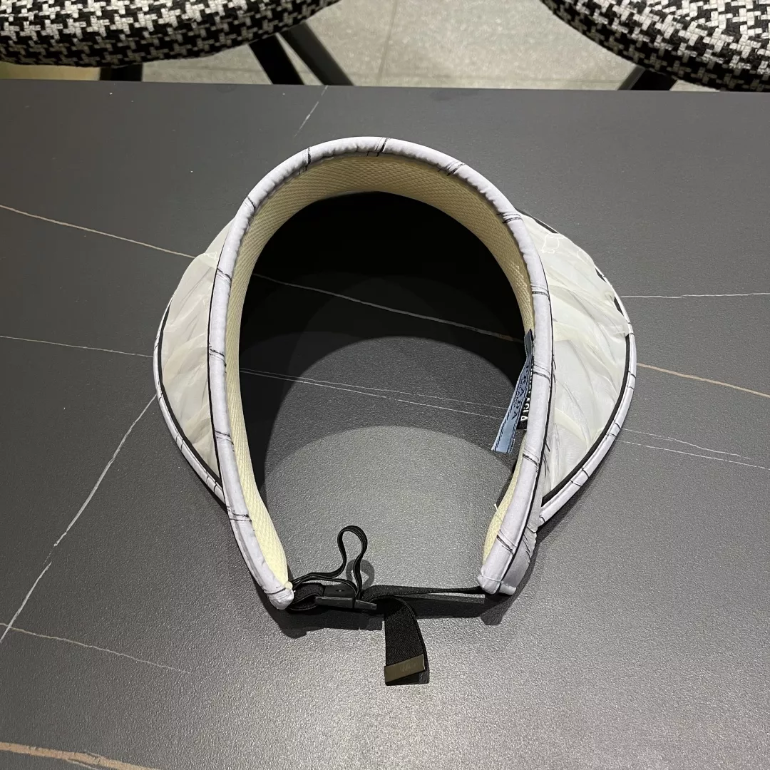 Prada Caps Trendy 9601
