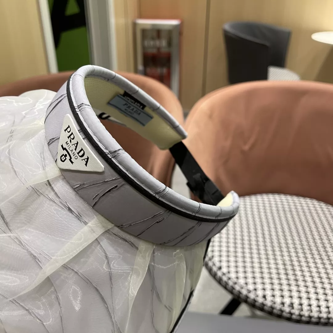 Prada Caps Trendy 9601
