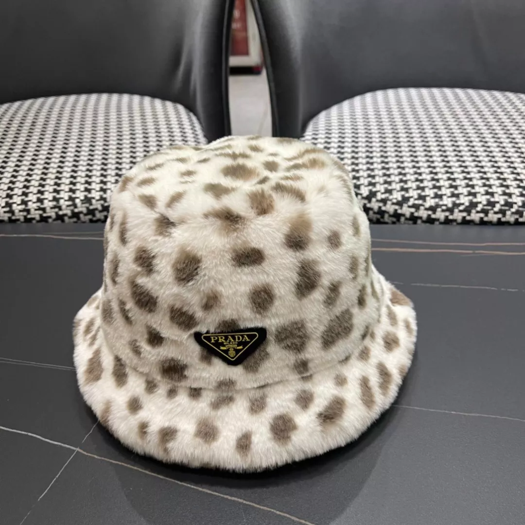 Prada Caps UrbanStyle 1076