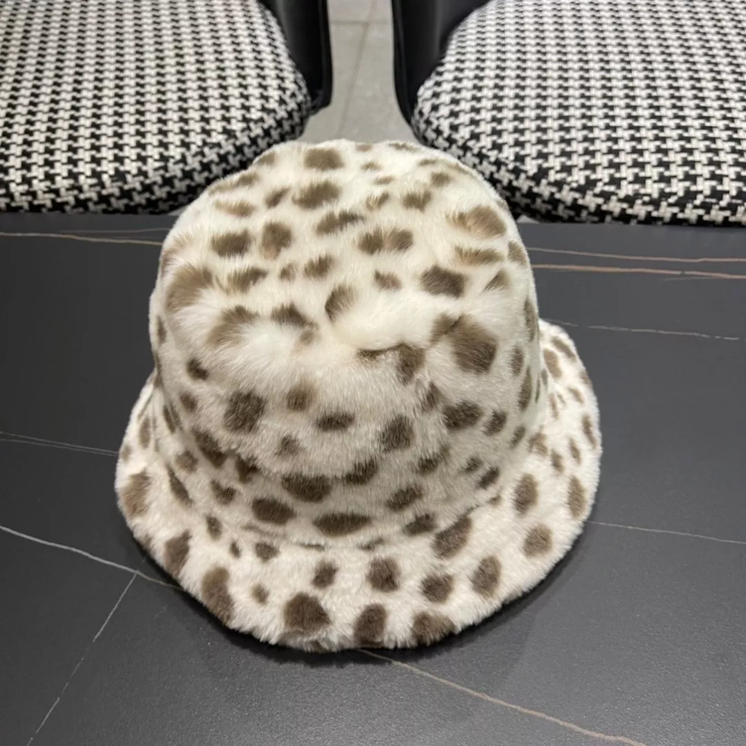 Prada Caps UrbanStyle 1076