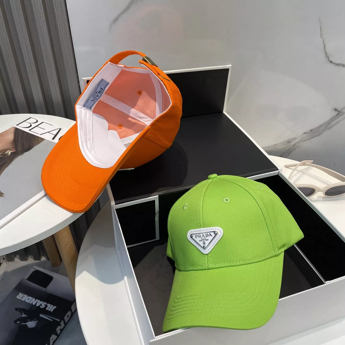 Prada Caps Vibrant 4835