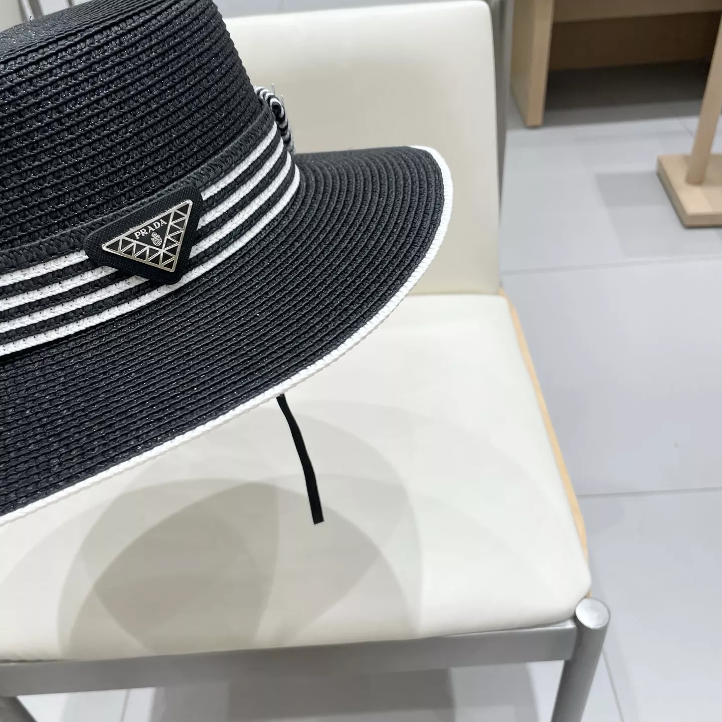 Prada Caps Vibrant 5146