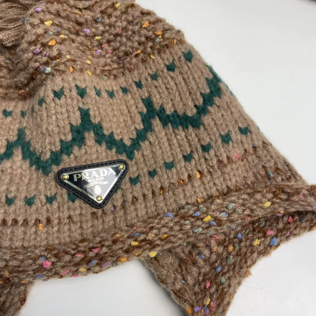 Prada Caps Vibrant 7252