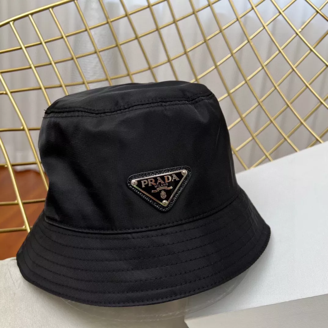 Prada Caps WellDesigned 5157