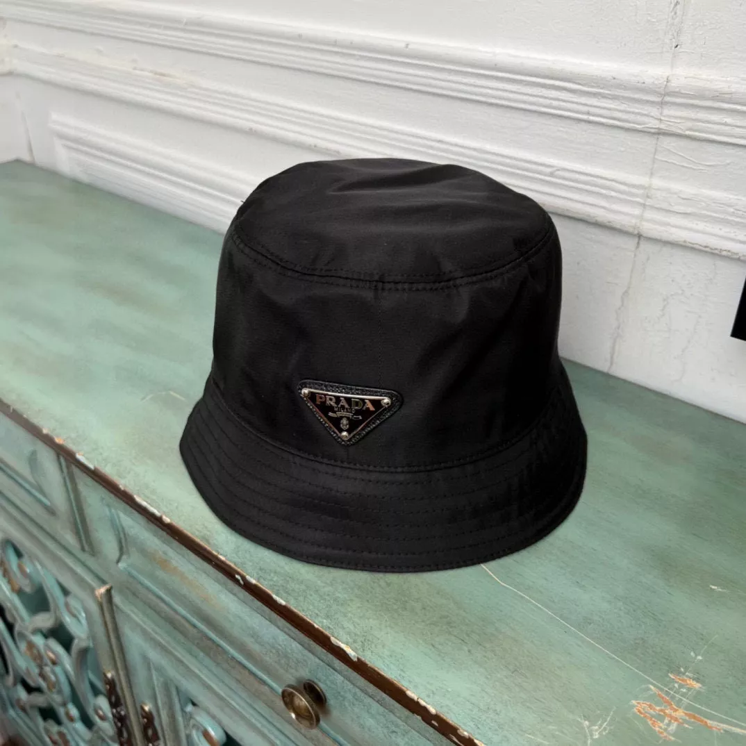 Prada Caps WellDesigned 5157