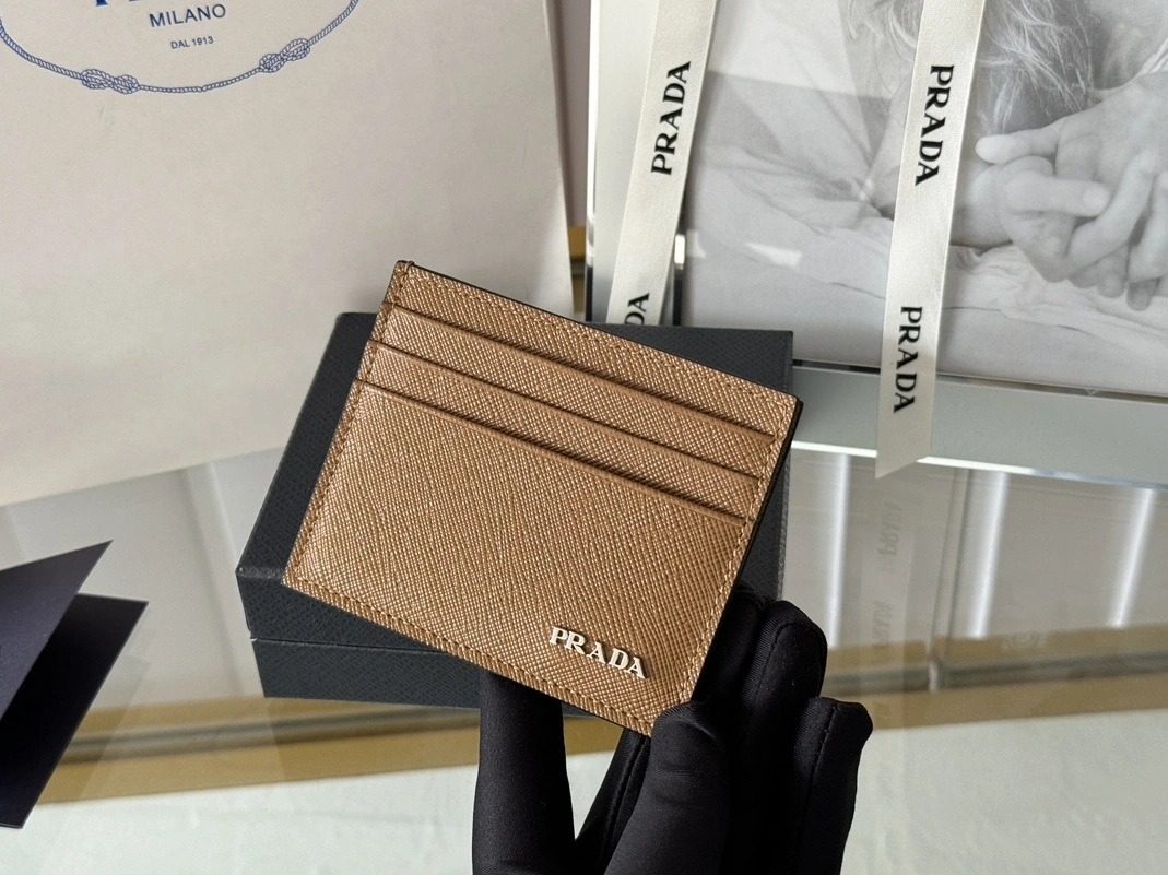 Prada Card Case Bold 8697