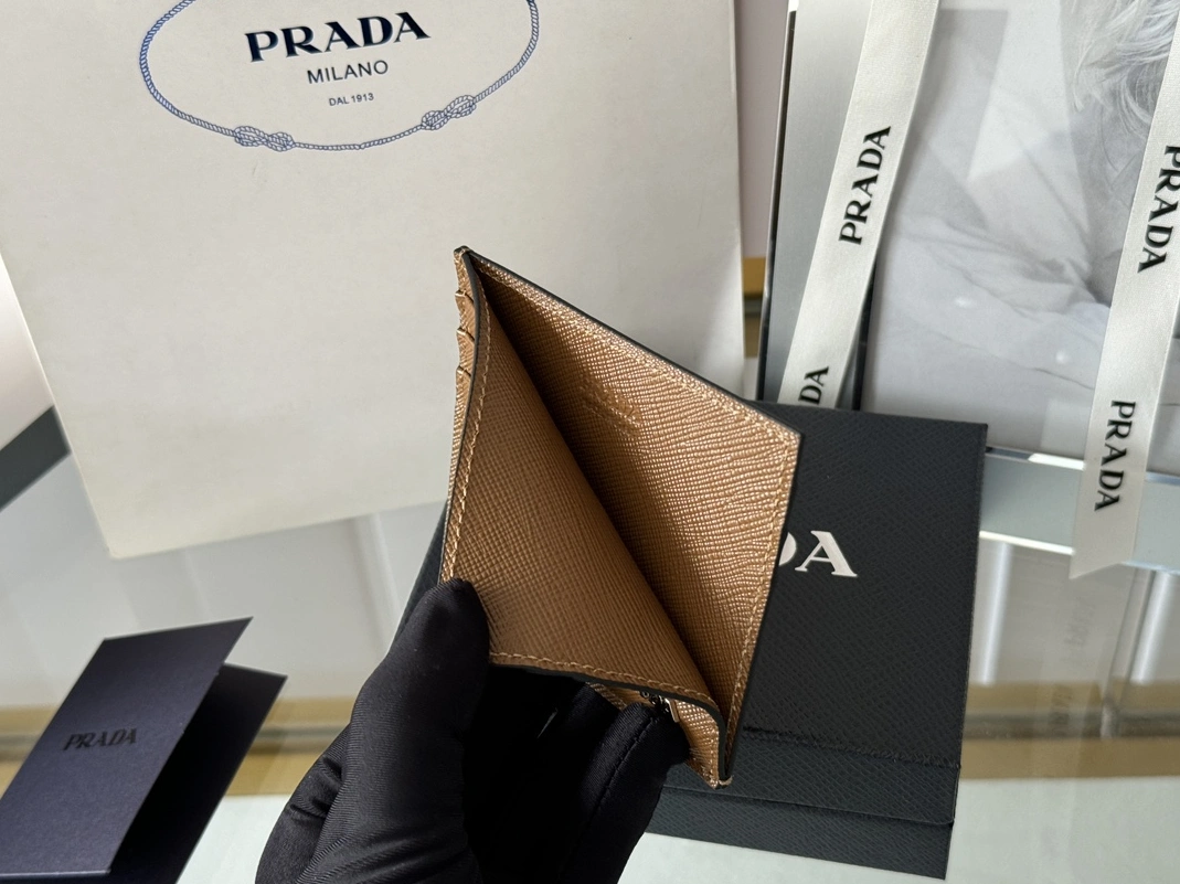 Prada Card Case Bold 8697