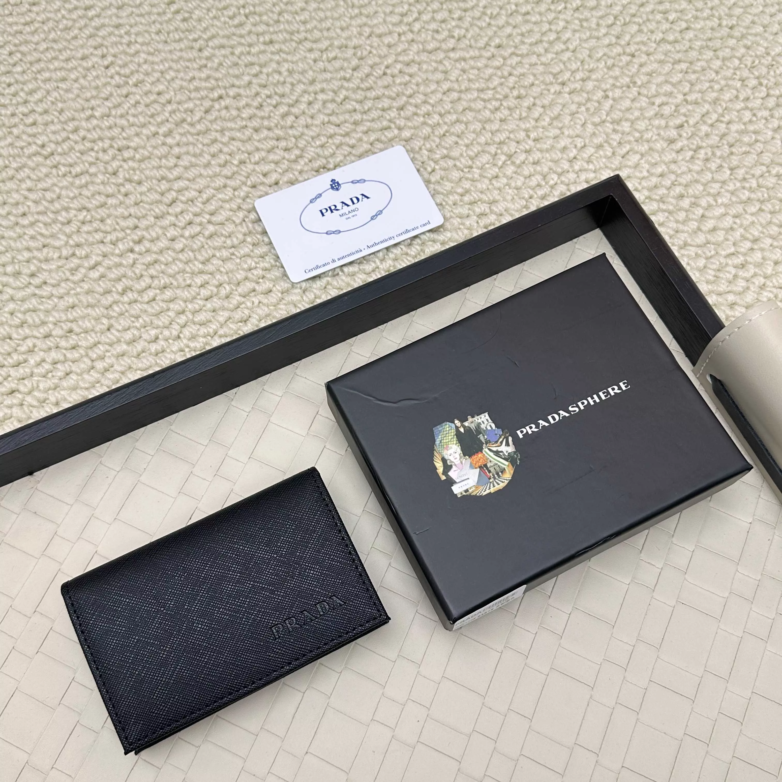 Prada Card Case Fashionable 5563