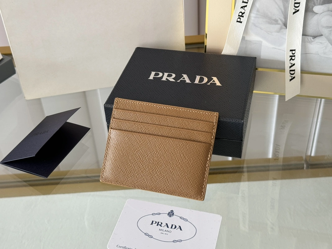 Prada Card Case For Women Elegant 9839