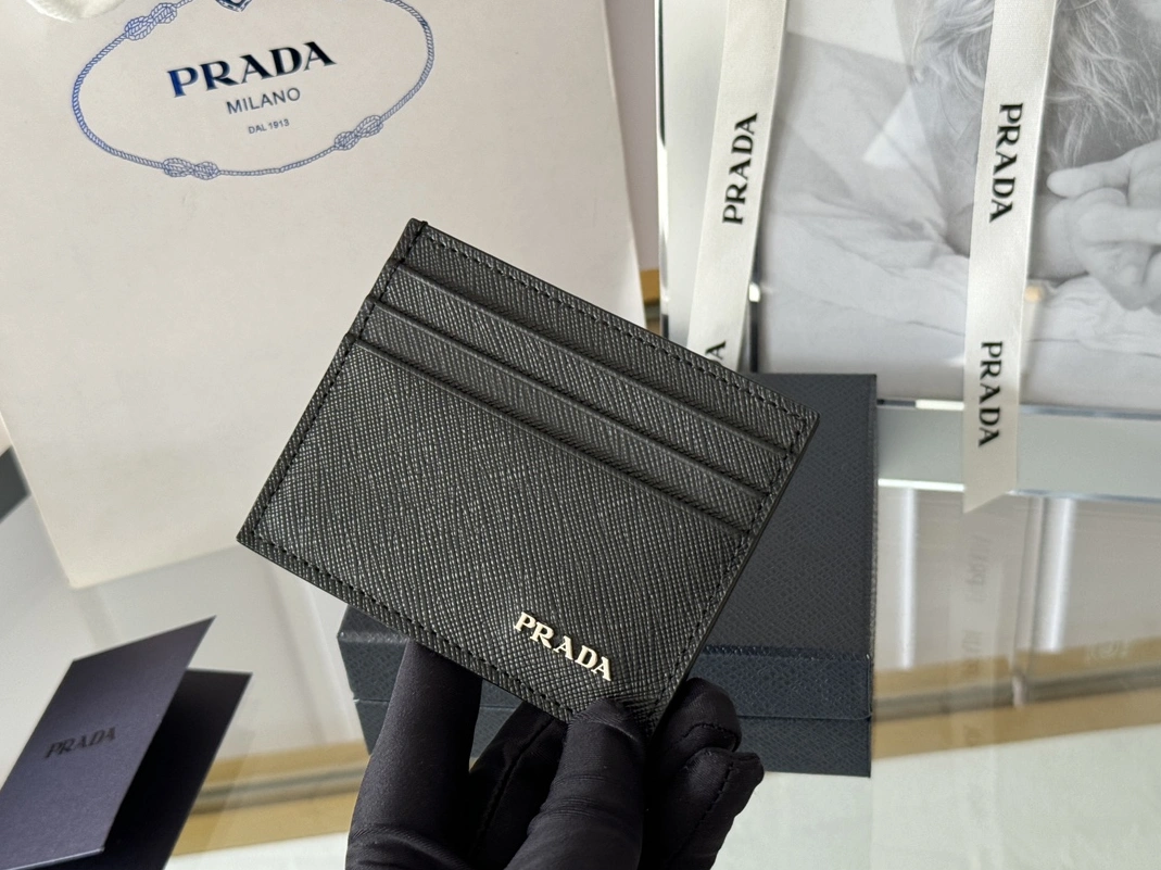 Prada Card Case Minimalist 7611