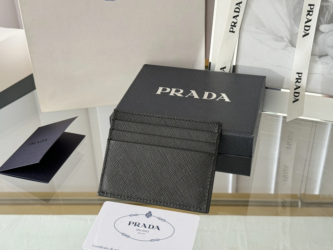 Prada Card Case Minimalist 7611