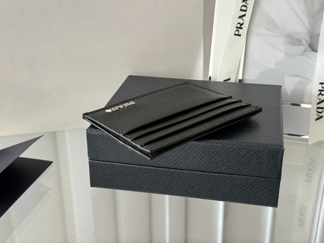 Prada Card Case Minimalist 7611