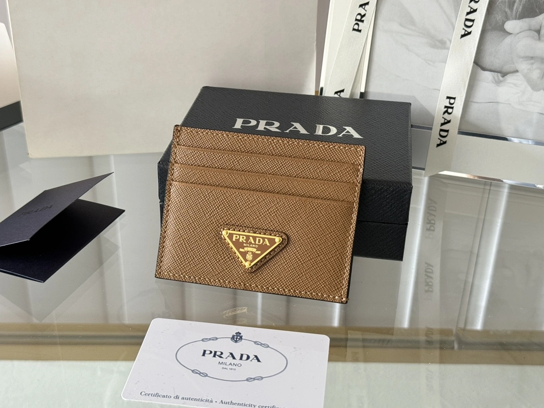 Prada Card Case Unique 7736