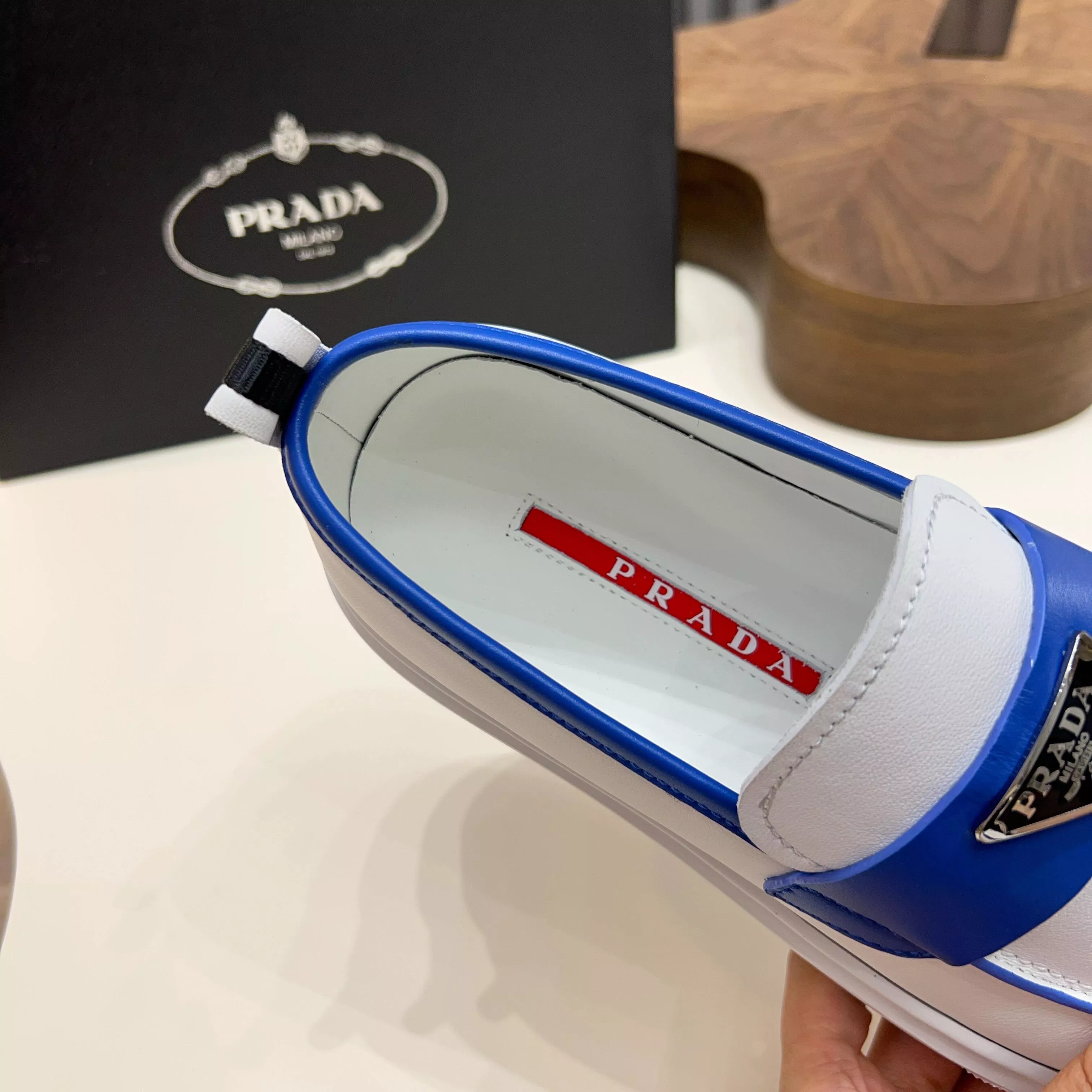 Prada Casual Shoes For Men Classic 2496
