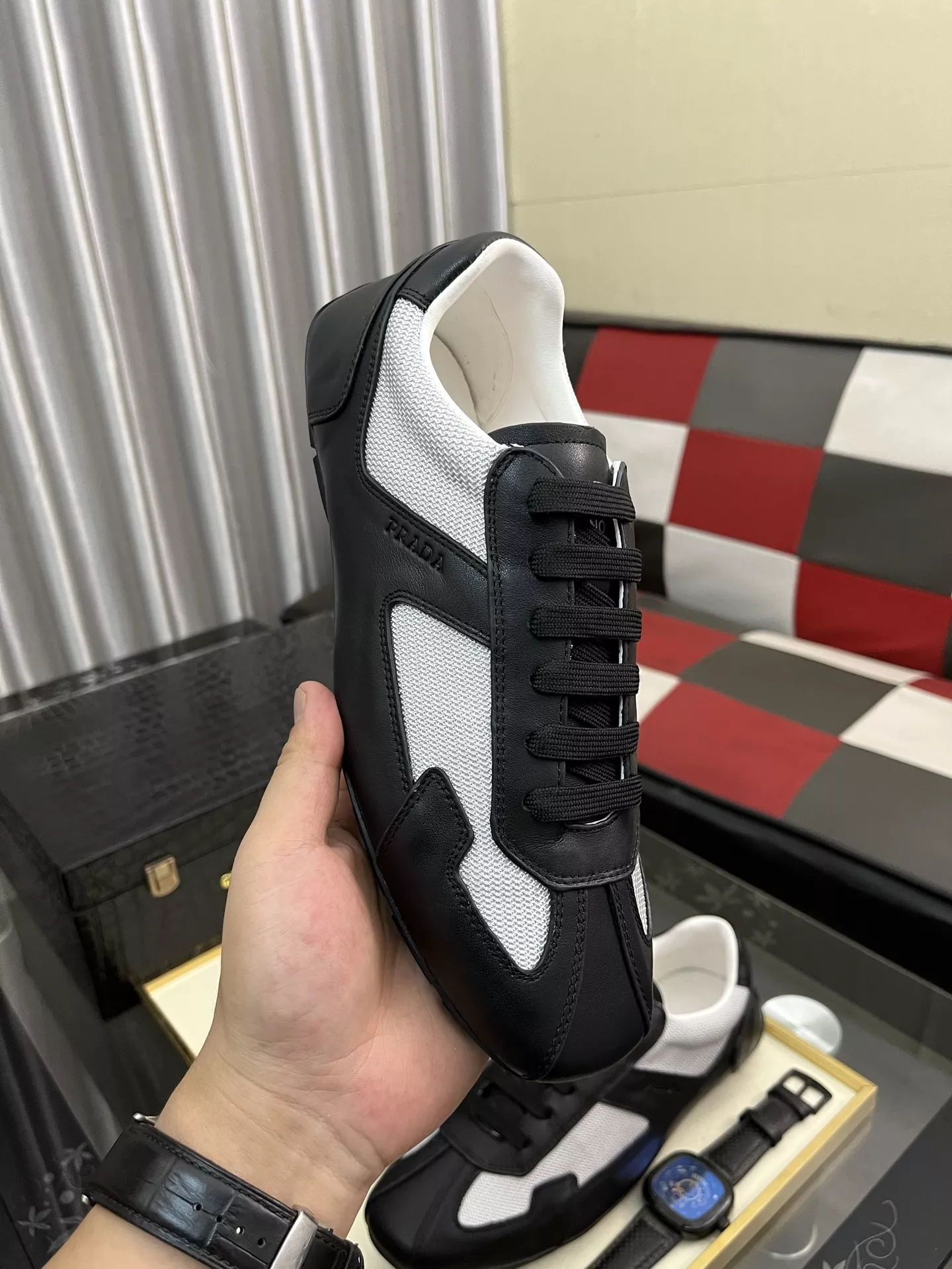 Prada Casual Shoes For Men Classic 3243