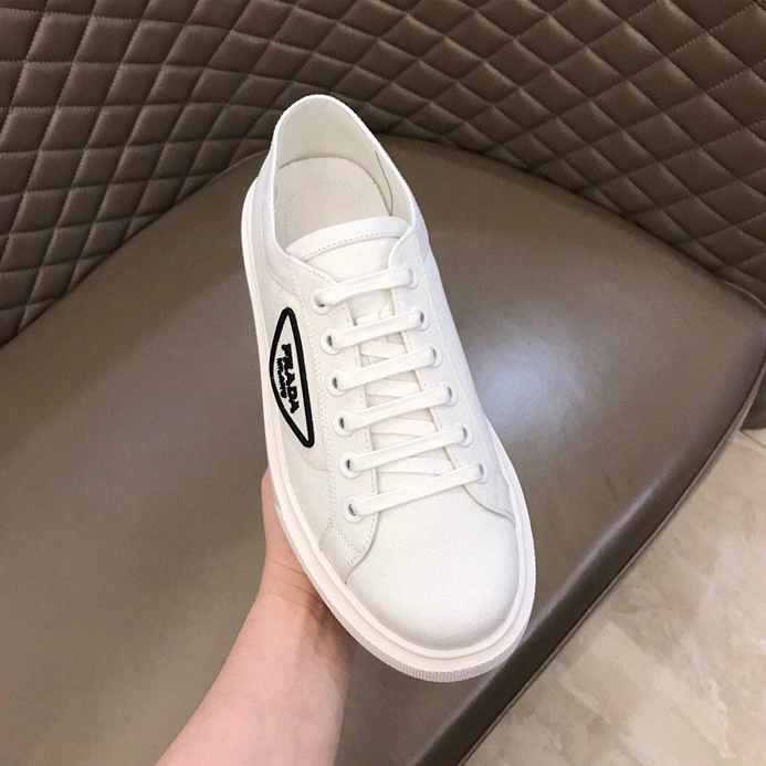 Prada Casual Shoes For Men Classic 8792