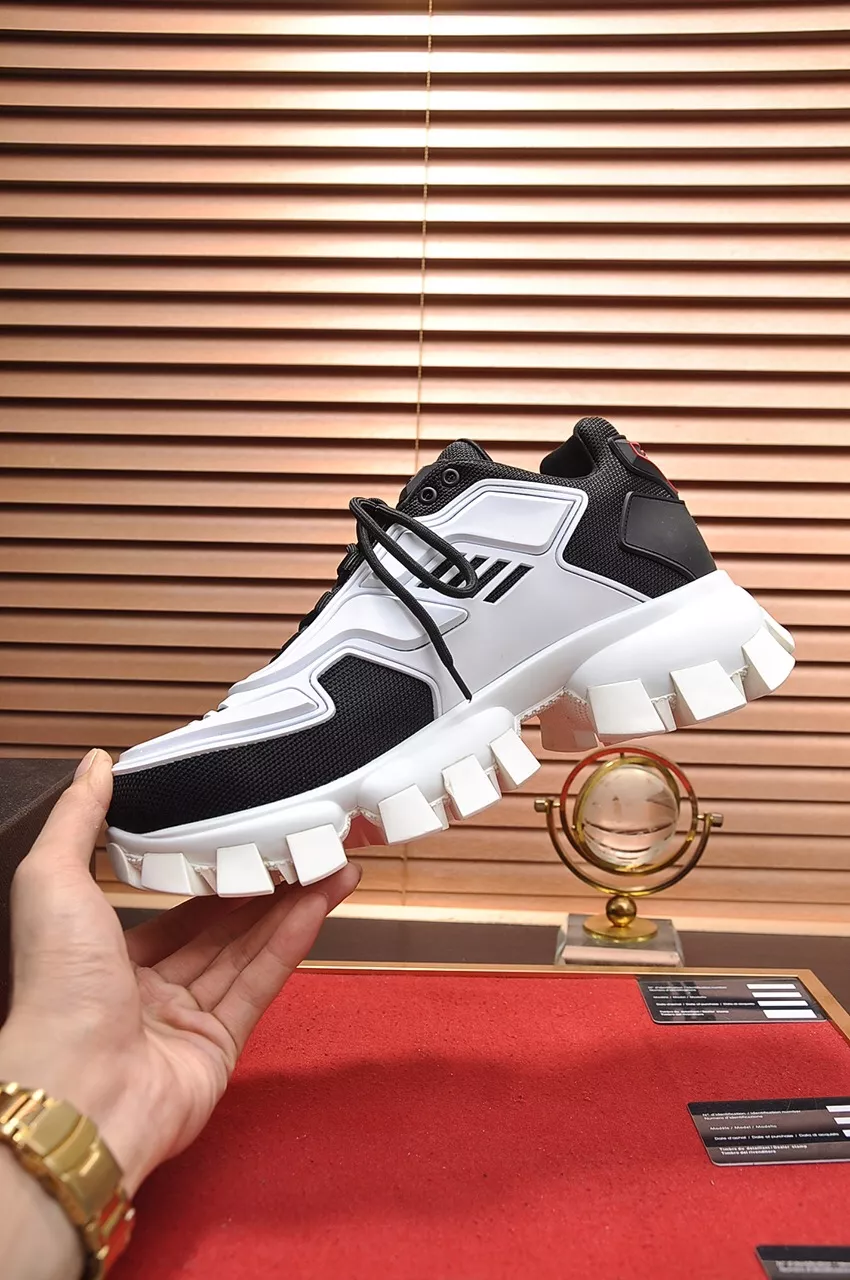 Prada Casual Shoes For Men Durable 5168