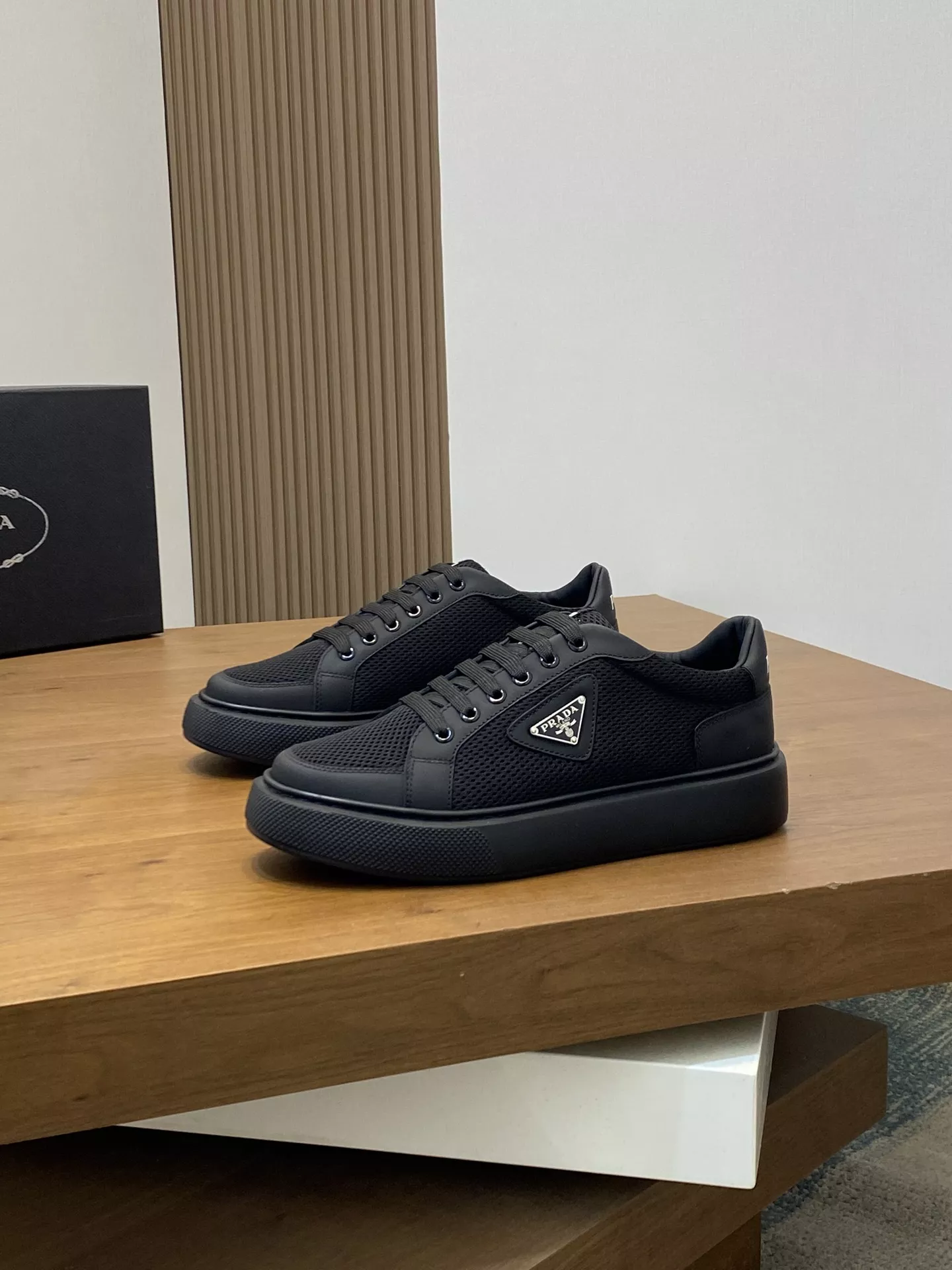 Prada Casual Shoes For Men Durable 5848