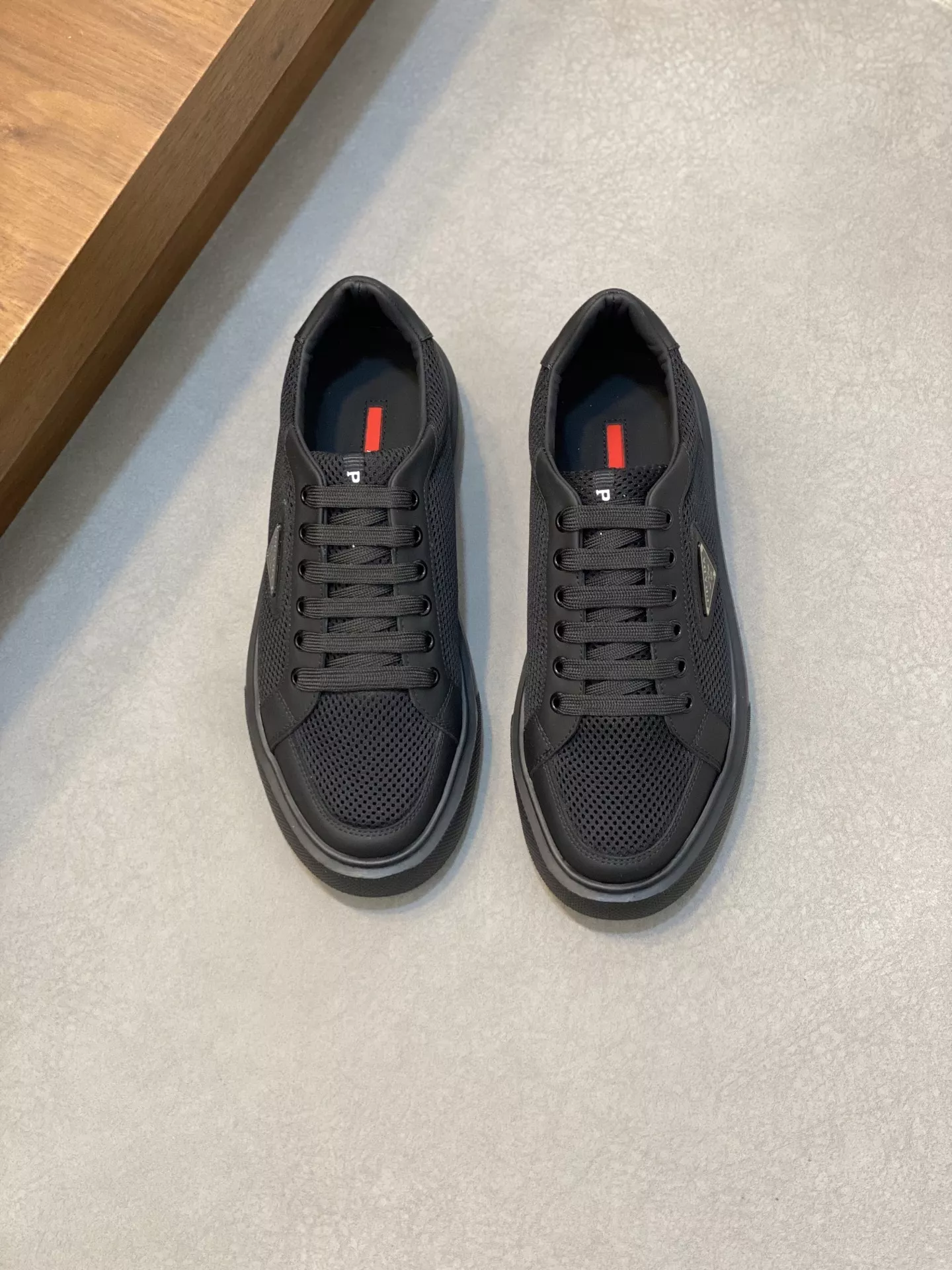 Prada Casual Shoes For Men Durable 5848