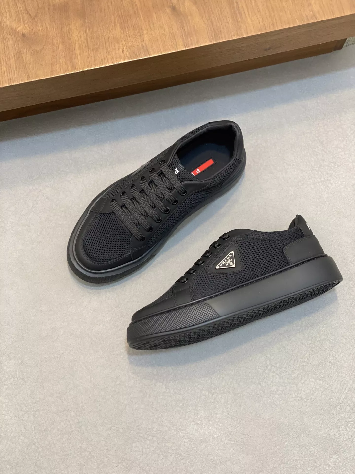 Prada Casual Shoes For Men Durable 5848