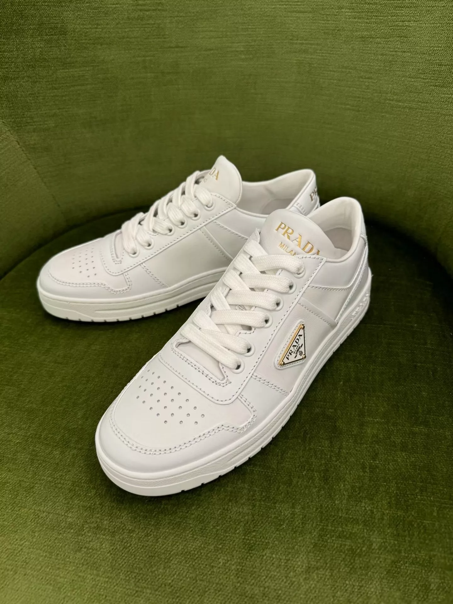 Prada Casual Shoes For Men Durable 7875