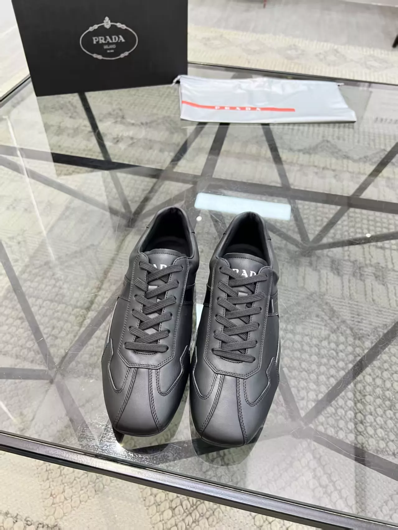 Prada Casual Shoes For Men Durable 8814