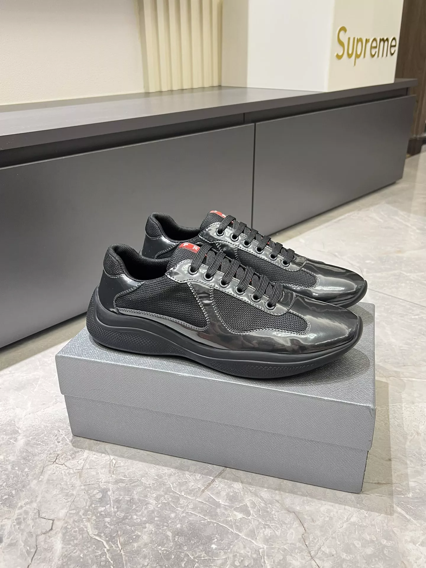 Prada Casual Shoes For Men Durable 9519