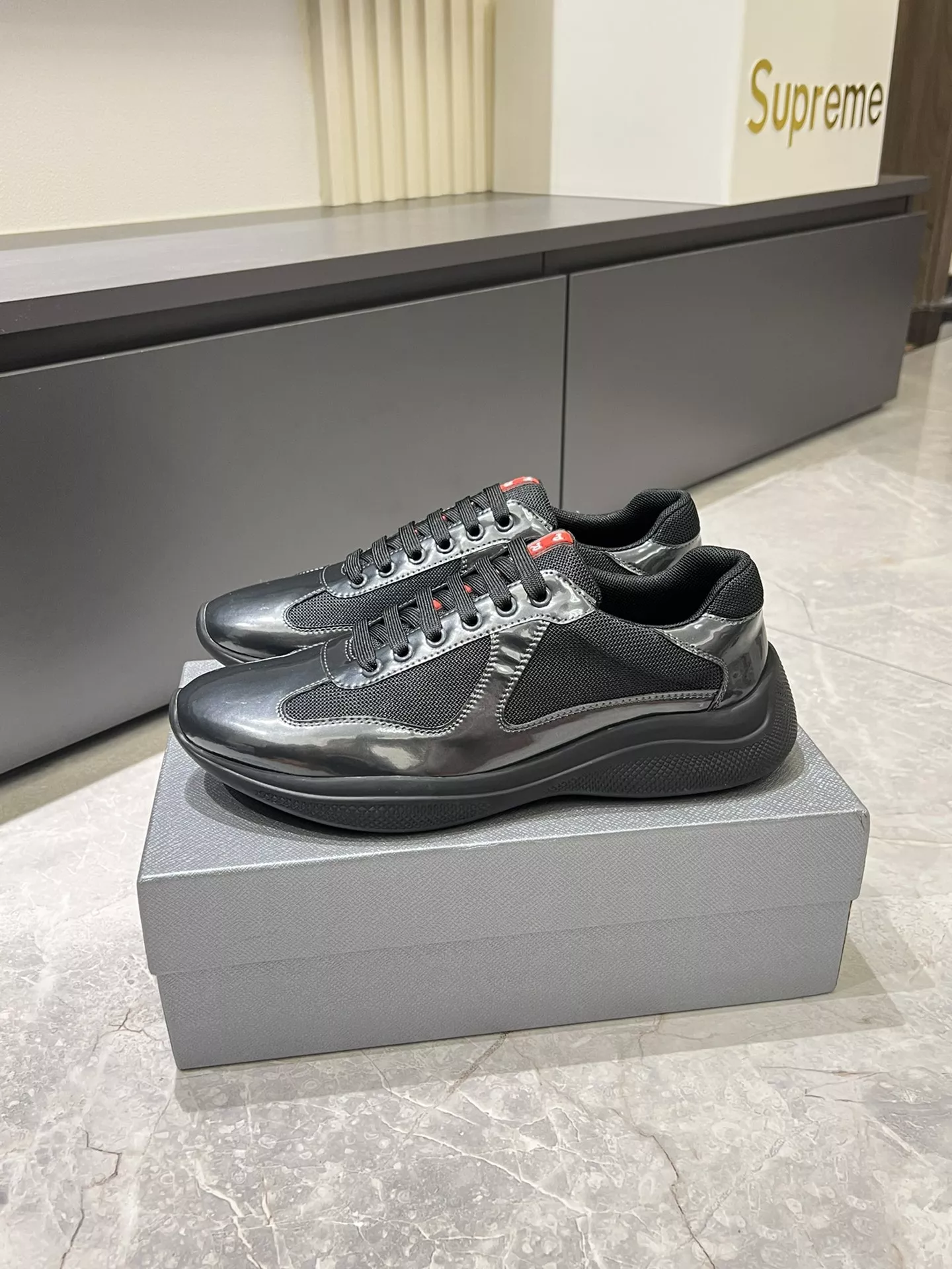 Prada Casual Shoes For Men Durable 9519