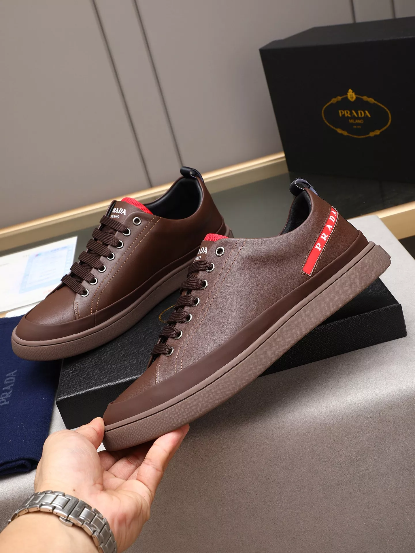 Prada Casual Shoes For Men Elegant 3909