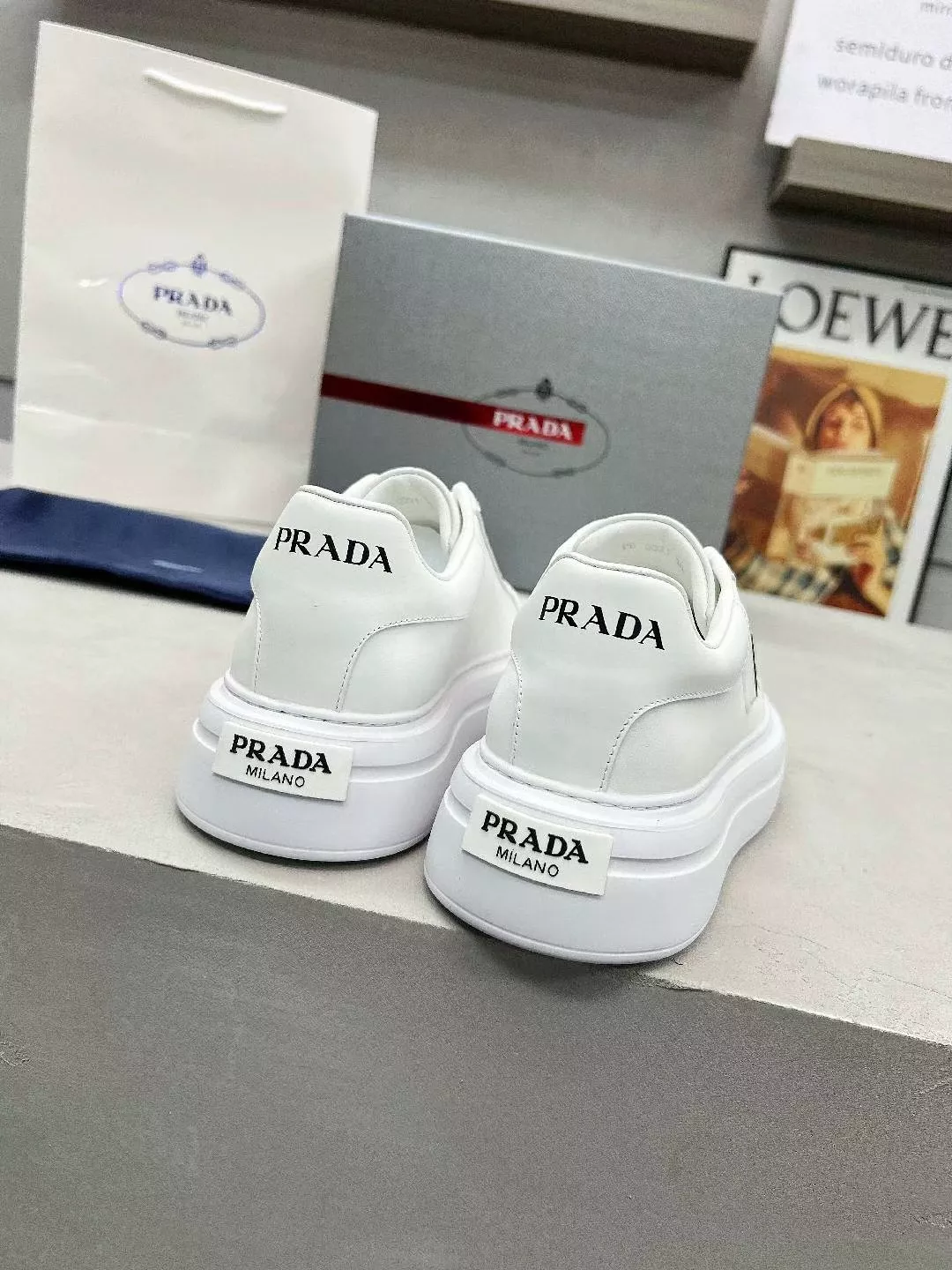 Prada Casual Shoes For Men EyeCatching 6429
