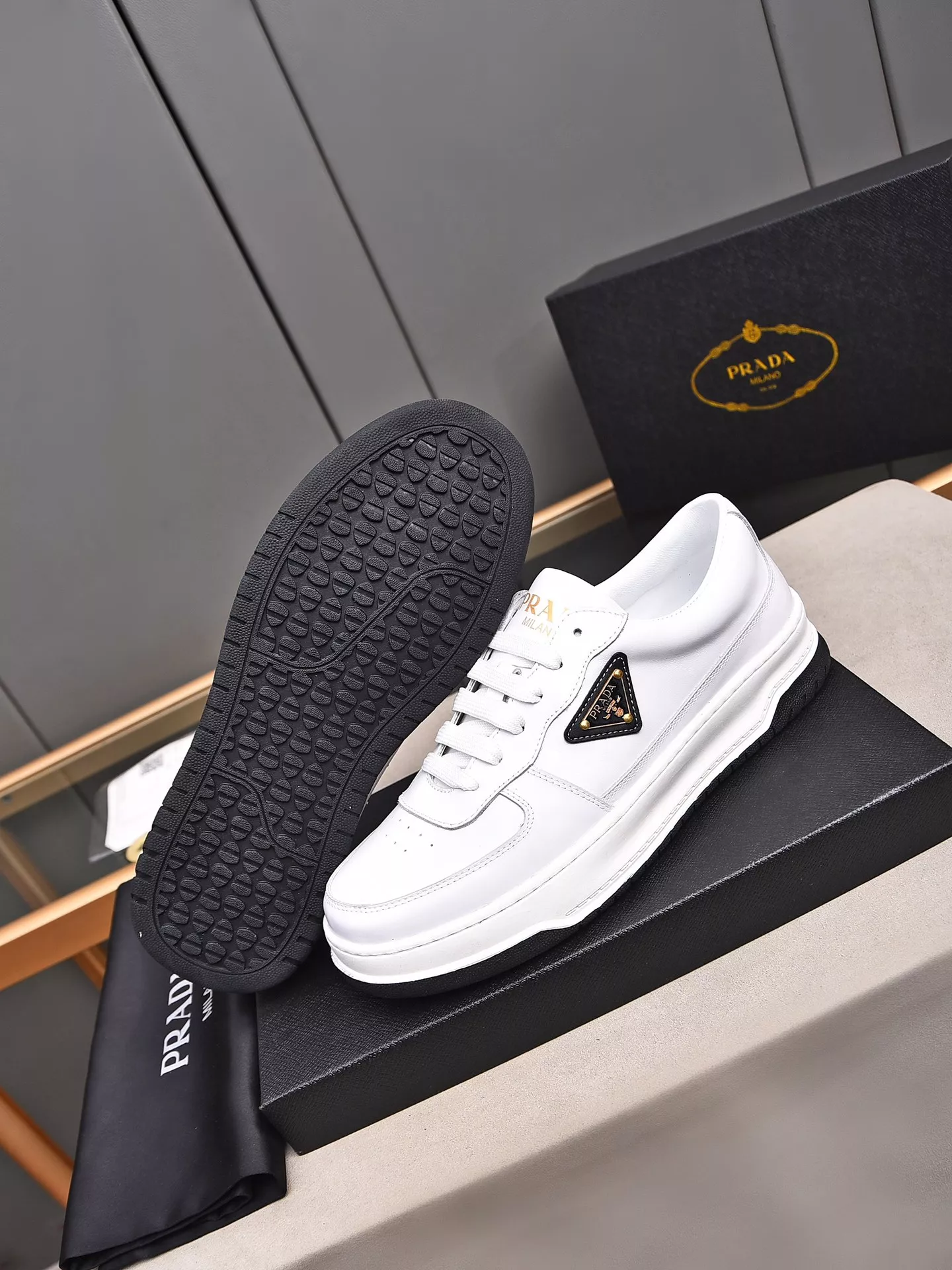 Prada Casual Shoes For Men Fashionable 2657