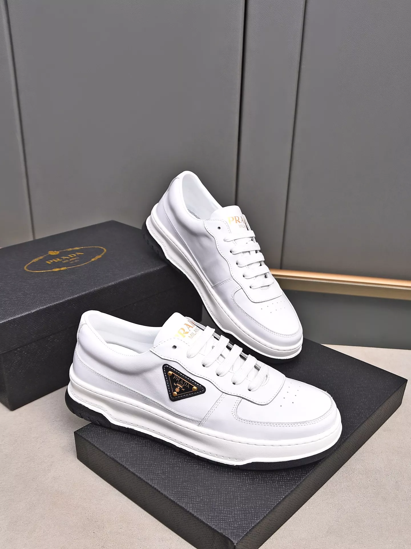 Prada Casual Shoes For Men Fashionable 2657