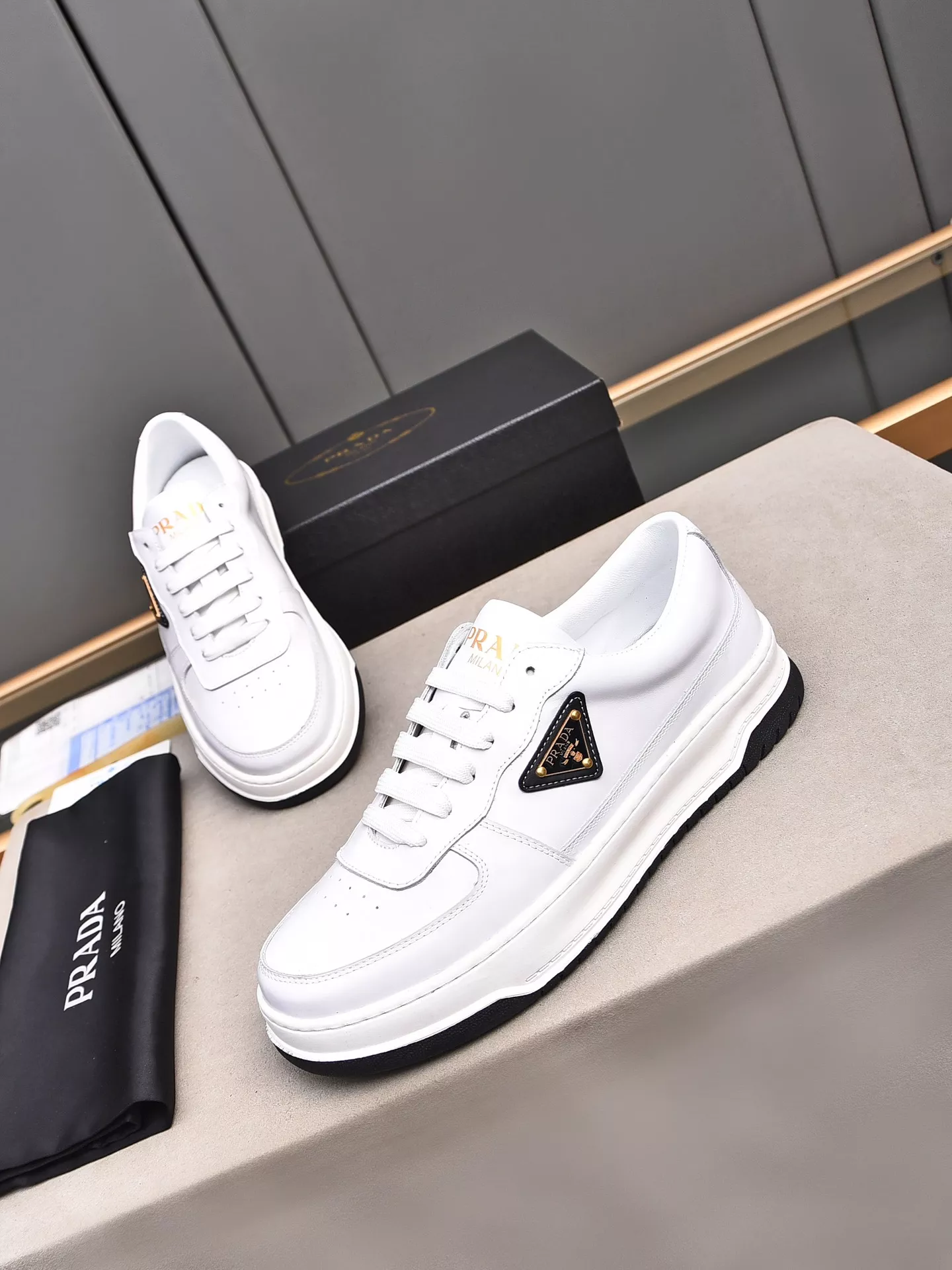 Prada Casual Shoes For Men Fashionable 2657